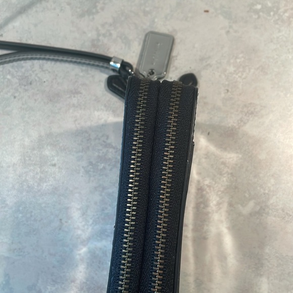 Coach Wristlet/Wallet - Picture 6 of 9